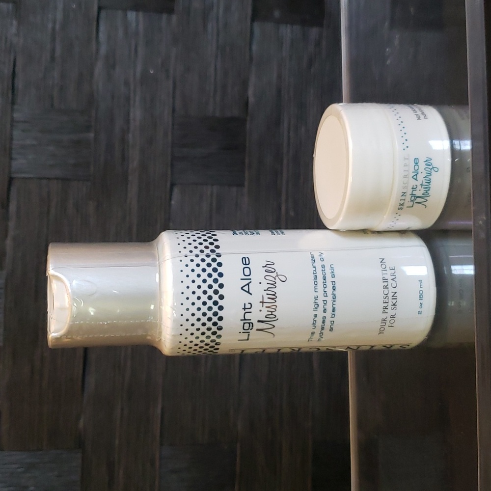 Skin Script RX Light Aloe Moisturizer  - 1 Bottle (2 OZ) & 1 sample size SEALED
